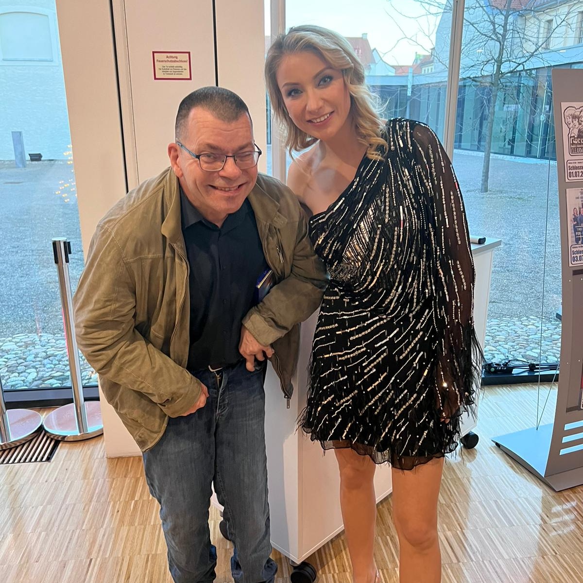 Marcus Graubner links im Bild und Anna-Carina Woitschack rechts im Bild in Lutherstadt-Wittenberg